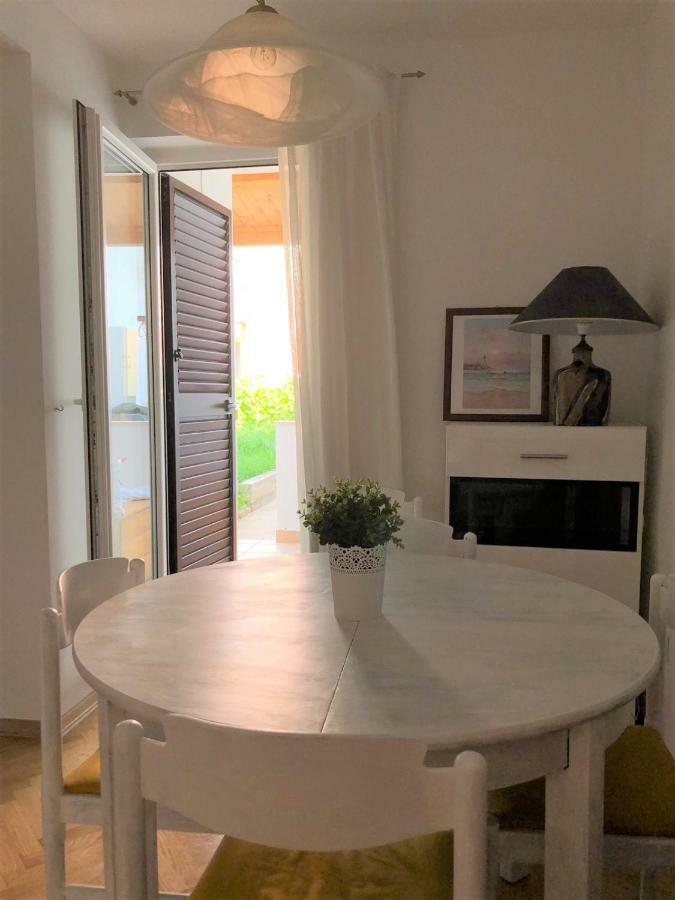 Apartman Gloria Apartment Mali Lošinj Екстериор снимка